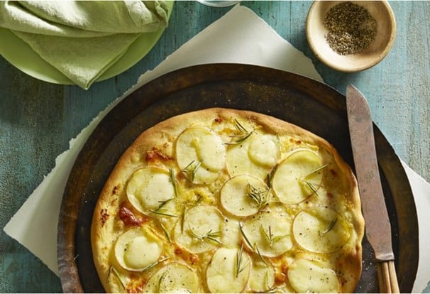 Rosemary pizza with Potato and Garlic