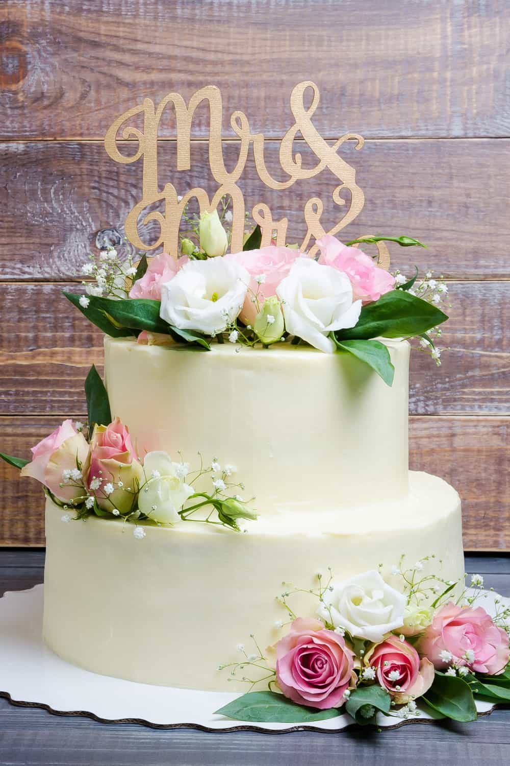 17 Homemade Cake Topper Plans You Can DIY Easily