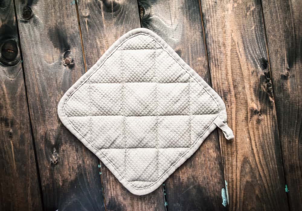 17 Easy Homemade Pot Holder Ideas