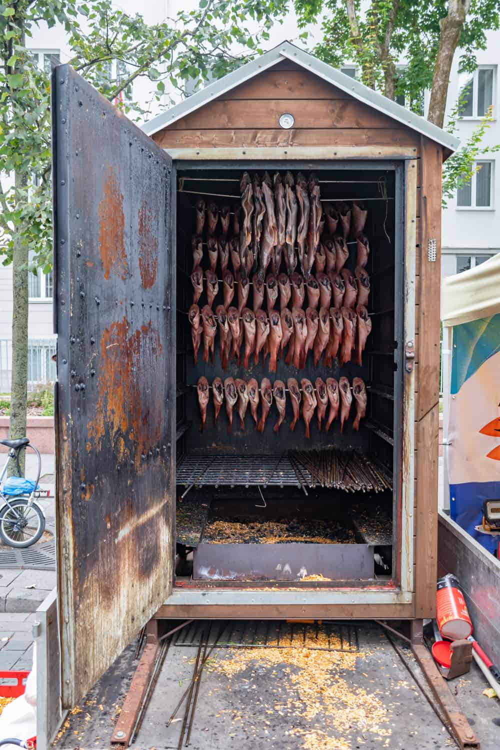 Build Your Own Backyard Smoker Diy Cedar Smoke House Brick Bbq | Hot ...