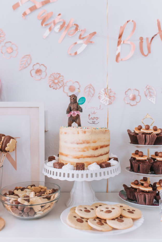 DIY Party Animal Cake Topper