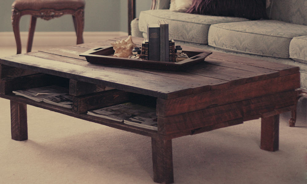 DIY Rustic Pallet Coffee Table