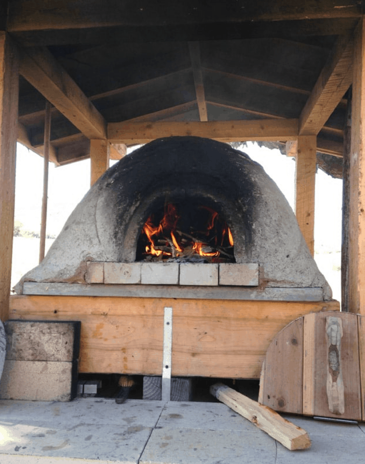 DIY Wood-Fired Outdoor Pizza Oven