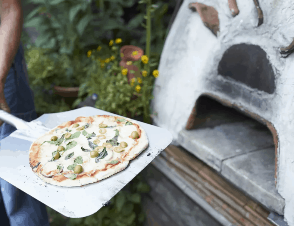 How to Build an Outdoor Pizza Oven