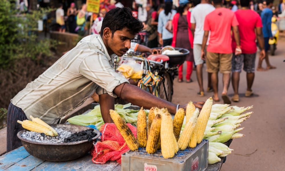 Indian Street Food Bhutta (Roasted Corn Cob)