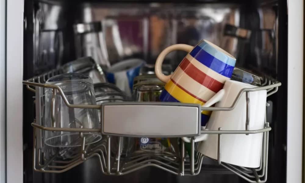 Replace Your Dishwasher Rinse Agent with This Frugal Substitute