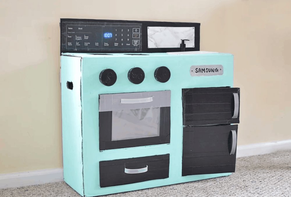 DIY Cardboard Kids’ Play Kitchen