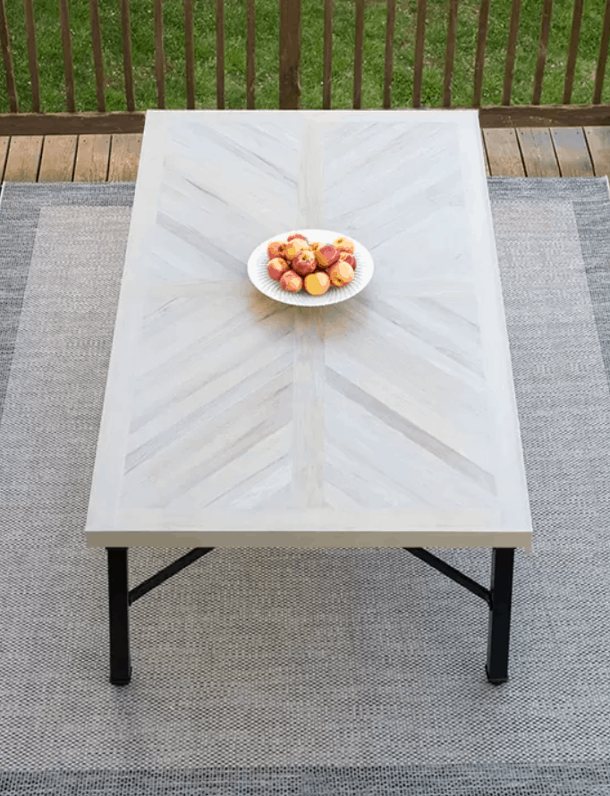 DIY OUTDOOR DINING TABLE