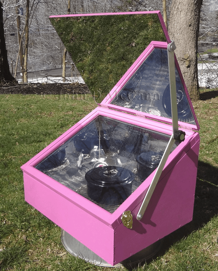 DIY Solar Oven from Survival Resources