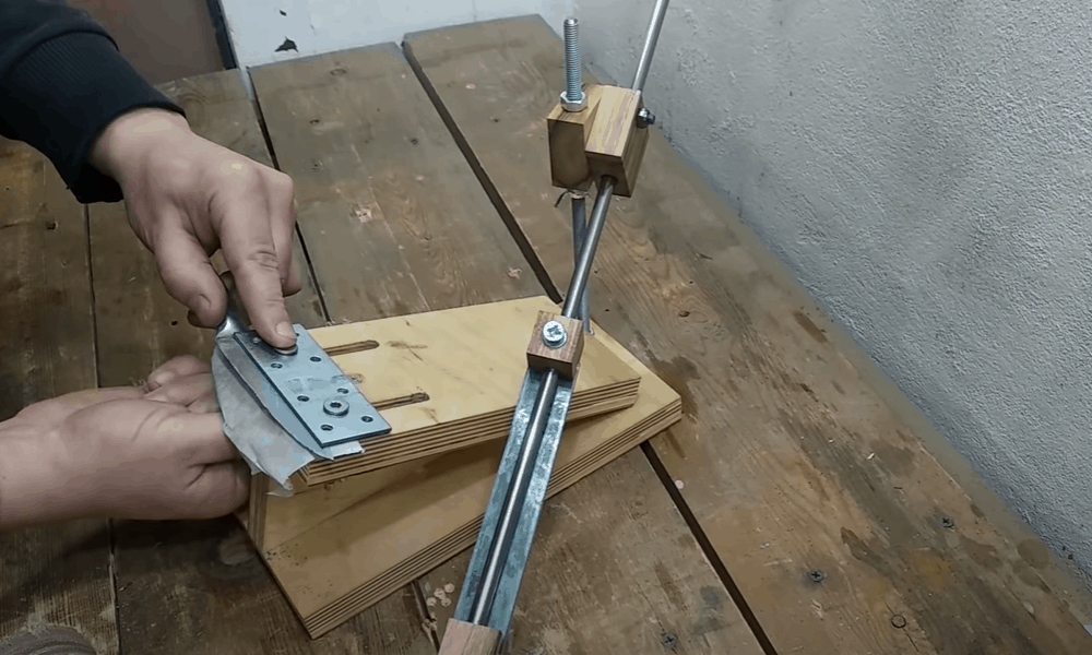 Homemade Sharpening Jig for Knives, Scissors and Chisels