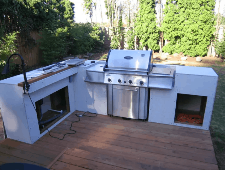 How to Build an Outdoor Kitchen and BBQ Island