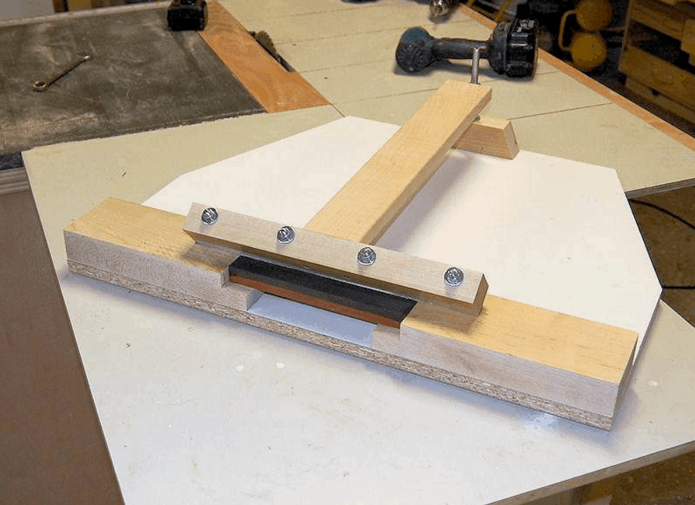 How to: Build a DIY Knife Sharpening Jig - ManMadeDIY