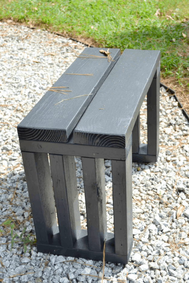 Scrap Wood Outdoor Bench Seat DIY garden bench plans