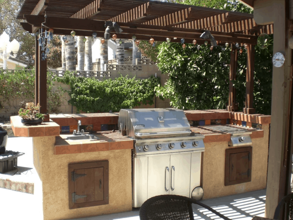 Build a Backyard Barbecue