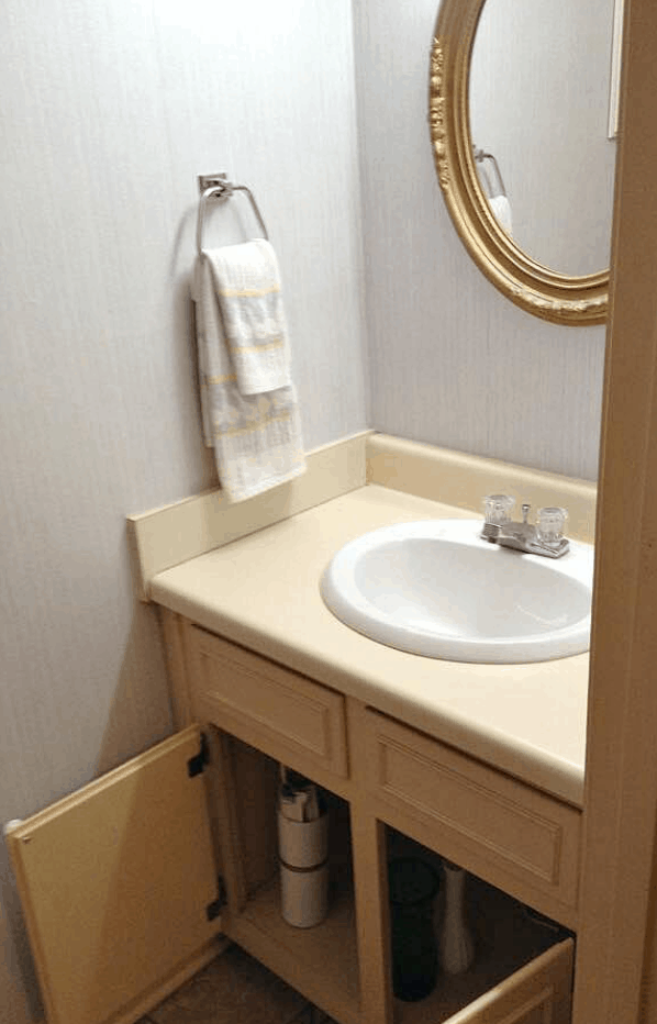 16 Diy Bathroom Countertop Ideas, How To Install Vanity Top In Bathroom
