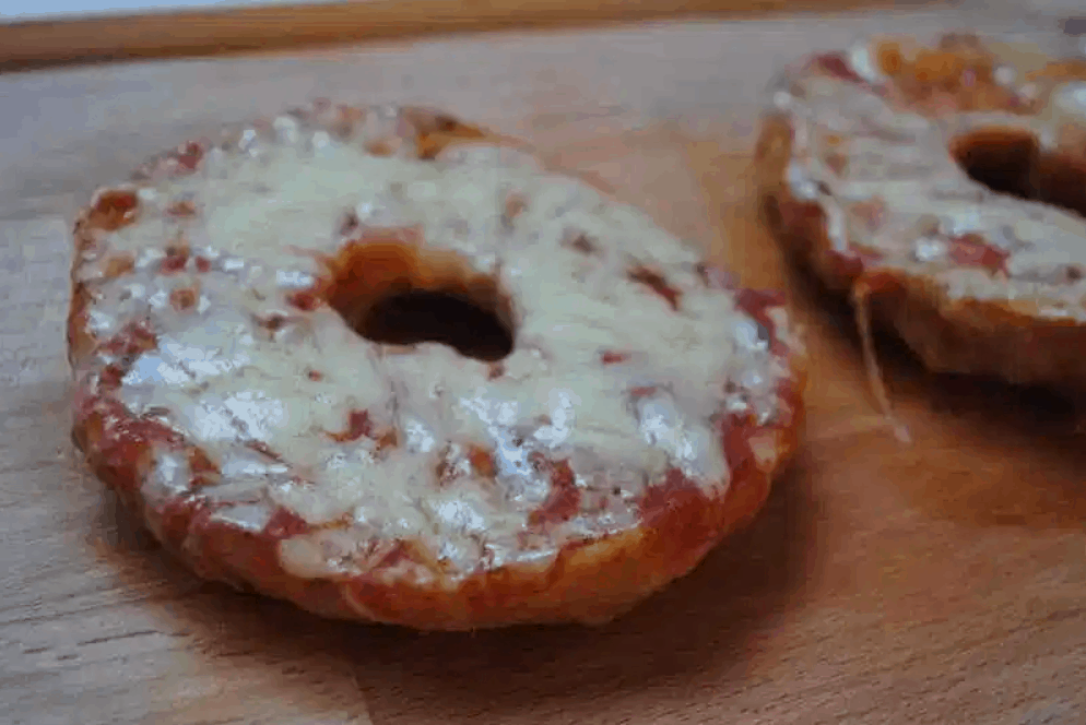 3-Minute, 3-Ingredient Pizza Bagels (No Bake!)