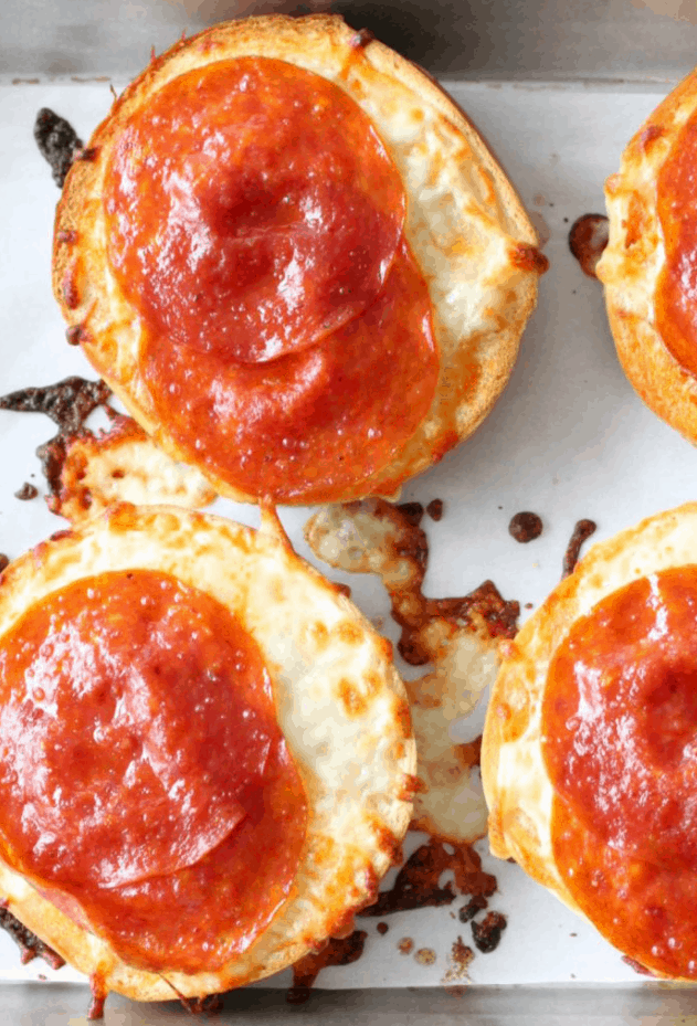 Pizza Bagels – Foodtasticmom.com