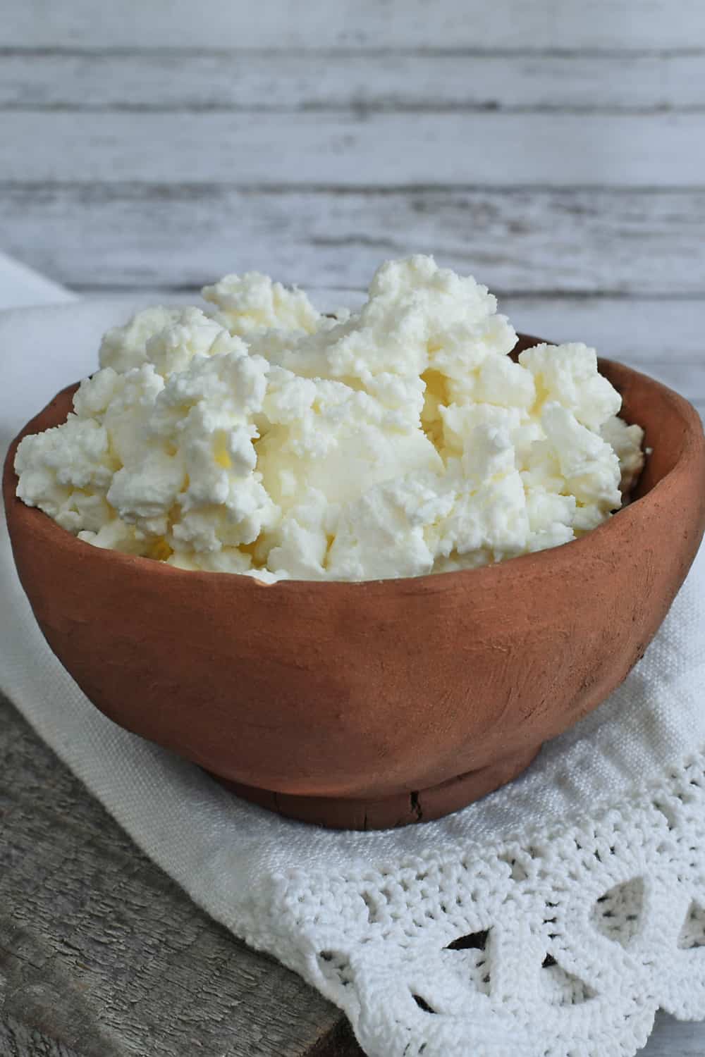 can i get sick from eating old cottage cheese?