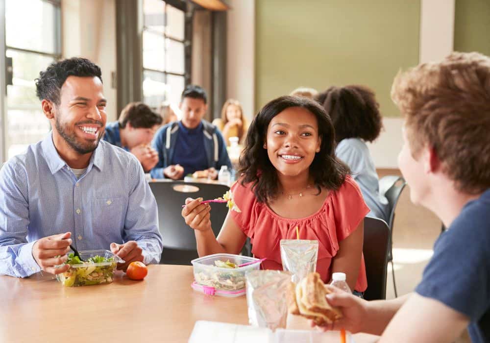 Social Aspects of Lunch: How Food Blocks Unite the Student Community